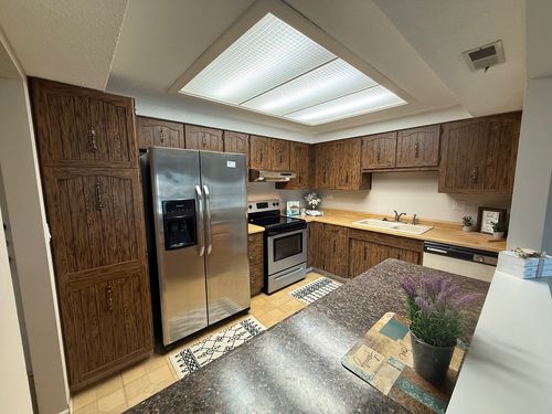 apt-203-650 Whitney Ct, Gurnee, IL, 60031-3838 | Card Image