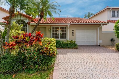 10635 Nw 54th St, Doral, FL, 33178-2690 | Card Image