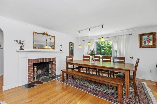 18 Edgewood Rd, House other with 5 bedrooms, 3 bathrooms and 4 parking in Westwood MA | Image 6