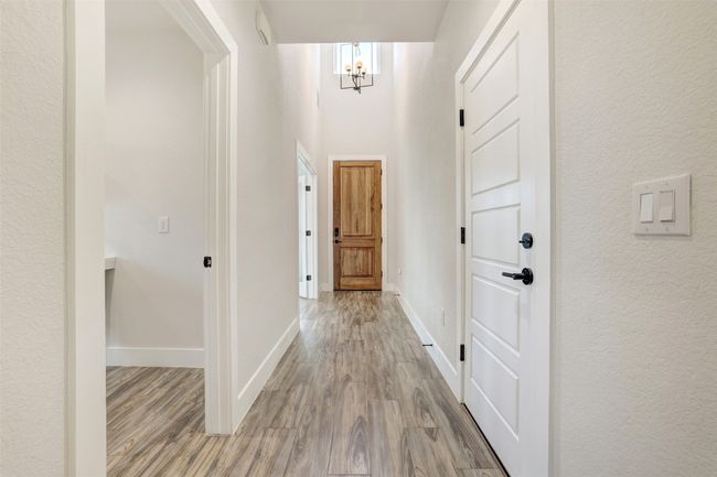 9601 Eloquence Dr, House other with 3 bedrooms, 3 bathrooms and 4 parking in Manor TX | Image 4