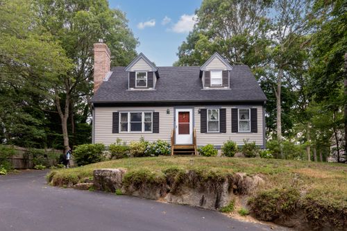 28 Cranberry Ave, Mashpee, MA, 02649-4375 | Card Image