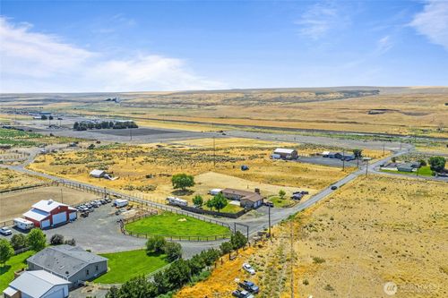 411 N Wahl Ln, Lind, WA, 99341-9711 | Card Image