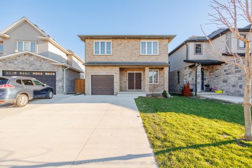 6978 Optimist Lane, Niagara Falls, ON, L2E0B1 | Card Image