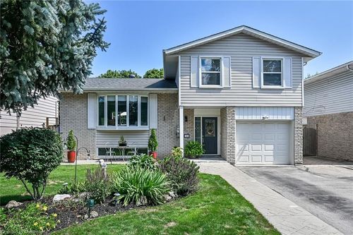 92 Osborne Cres, Oakville, ON, L6H1G1 | Card Image
