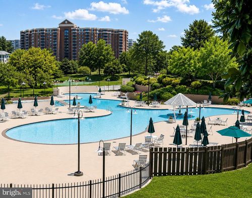 204-309 Yoakum Pkwy, ALEXANDRIA, VA, 22304-3917 | Card Image