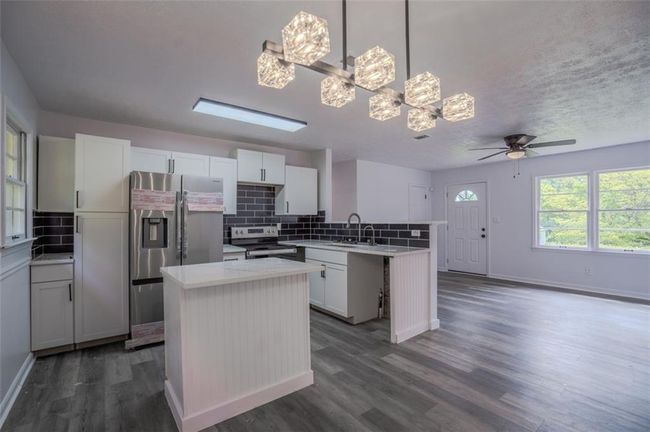 3570 Briar Dr, House other with 3 bedrooms, 2 bathrooms and 2 parking in Lithia springs GA | Image 9
