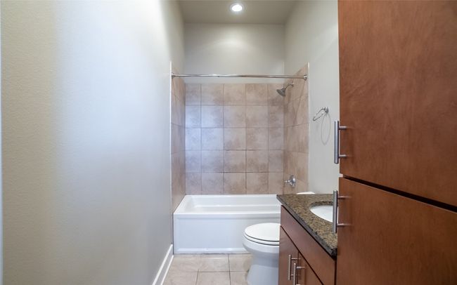UNIT-10 - 1702 S Lamar Blvd, Condo with 2 bedrooms, 3 bathrooms and 2 parking in Austin TX | Image 15