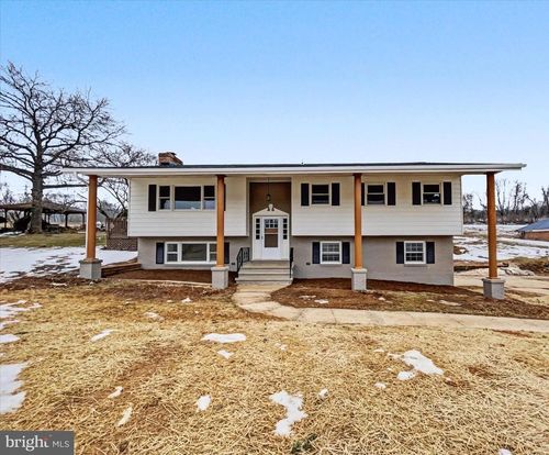 4092 Manchester St, GLEN ROCK, PA, 17327-8937 | Card Image