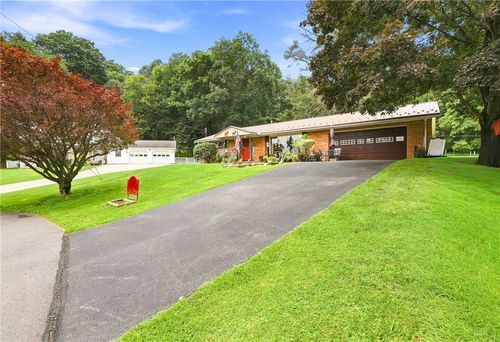 114 Cambridge Rd, Johnstown, PA, 15905-1305 | Card Image