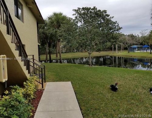 apt-204-309 Lakeview Dr, Weston, FL, 33326-1337 | Card Image
