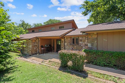 1010 S Sycamore Dr, Grove, OK, 74344-3502 | Card Image