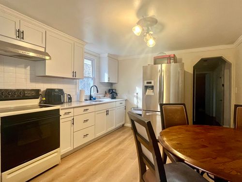 24 Argonne St, Berlin, NH, 03570-3302 | Card Image