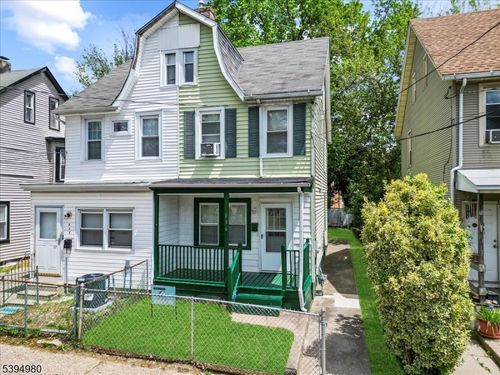 636 Elizabeth St, Beverly, NJ, 08010-3511 | Card Image