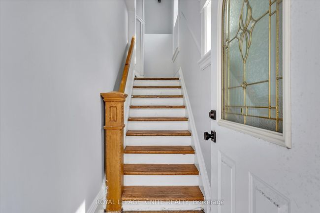 293 Dalhousie St, Home with 5 bedrooms, 3 bathrooms and 4 parking in Peterborough ON | Image 17