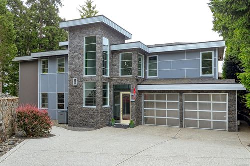556 Delora Dr, Colwood, BC, V9C3R8 | Card Image