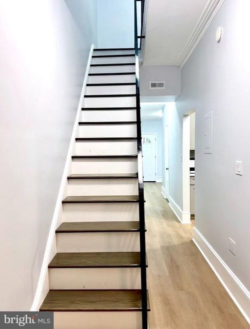 1602 E Passyunk Ave, PHILADELPHIA, PA, 19148-1122 | Card Image