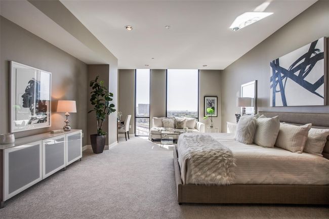 Enormous primary suite with views of Downtown split from the two guest suites. | Image 20
