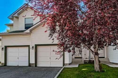 17 Sandpiper Link Nw, Calgary, AB, T3K4L7 | Card Image