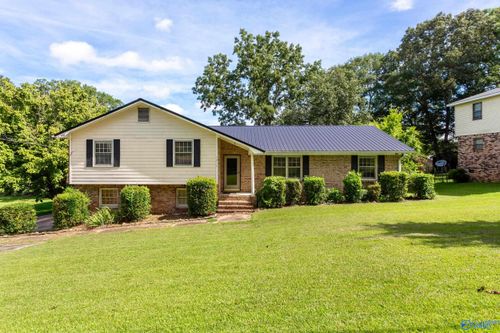 3010 Lakewood Dr, Rainbow City, AL, 35906-3604 | Card Image