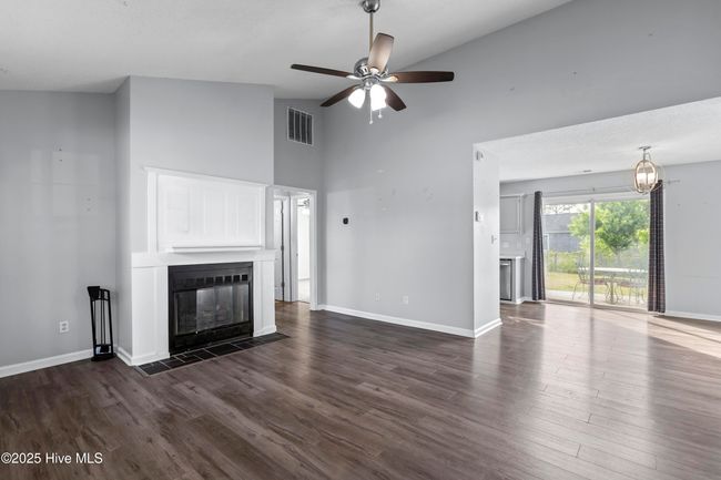 504 Mcfadyen Cir, House other with 3 bedrooms, 2 bathrooms and 2 parking in Hubert NC | Image 4