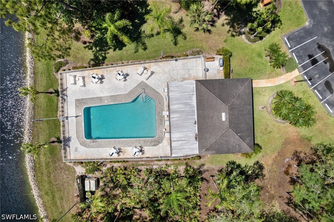 Residential in Naples 5