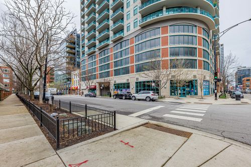1006-340 Superior St, Chicago, IL, 60654-6193 | Card Image