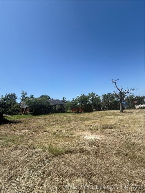 1220 Division St, Sulphur, OK, 73086-4041 | Card Image