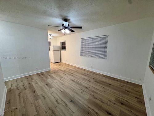 11-2240 Ne 171st St, North Miami Beach, FL, 33160 | Card Image