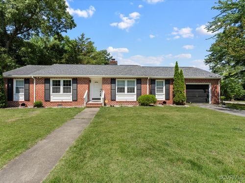 604 Smithfield Ave, Hopewell, VA, 23860-4612 | Card Image