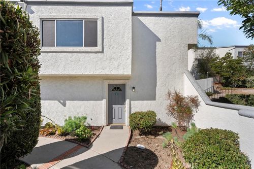 unit-j-18515 Mayall St, Northridge, CA, 91324-1429 | Card Image