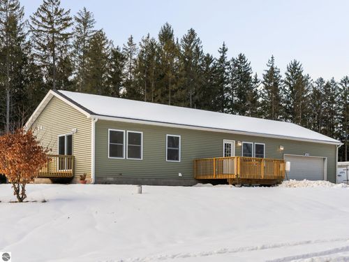 TBB 5086 Red Maple Dr, Kalkaska, MI, 49646-8802 | Card Image