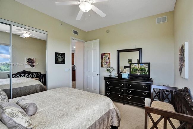 APT-501 - 3500 Oaks Clubhouse Dr, Condo with 3 bedrooms, 2 bathrooms and null parking in Pompano Beach FL | Image 8