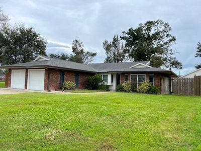 190 Presque Isle Drive, House other with 3 bedrooms, 2 bathrooms and null parking in Houma LA | Image 1