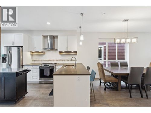 511-4688 Hawk Lane, Tsawwassen, BC, V4M0B7 | Card Image