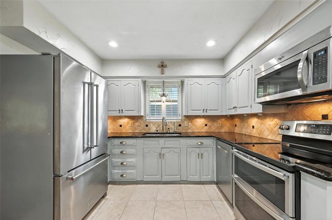 926 Chadwick Dr, House other with 3 bedrooms, 2 bathrooms and null parking in Richardson TX | Image 6