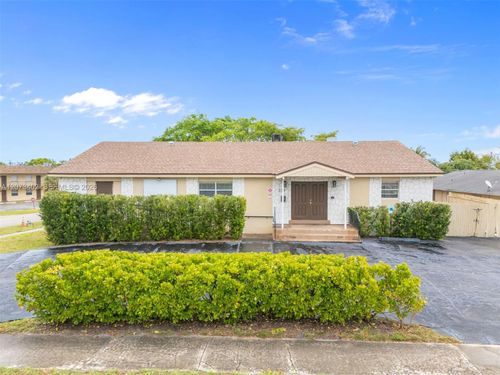 359 10th St, Lake Park, FL, 33403-3151 | Card Image