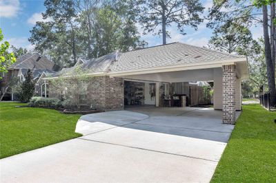 18702 Tranquility Drive, House other with 3 bedrooms, 2 bathrooms and null parking in Humble TX | Image 3