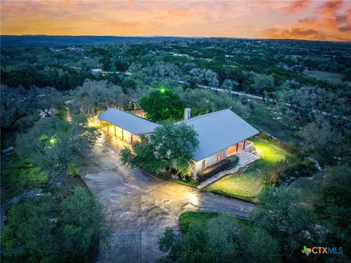 377 Buffalo Springs Rd, New Braunfels, TX, 78132-2831 | Card Image