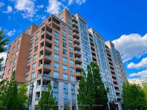 203-29 Northern Heights Dr, Richmond Hill, ON, L4B4L8 | Card Image