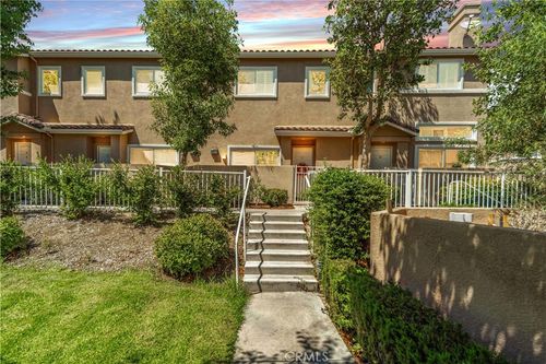 c-25710 Wagner Way, Stevenson Ranch, CA, 91381-2334 | Card Image