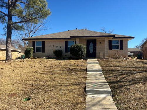 2009 Azalea St, Denton, TX, 76205-7457 | Card Image