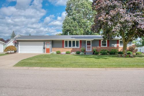 1210 Krust Dr, Owosso, MI, 48867-1924 | Card Image