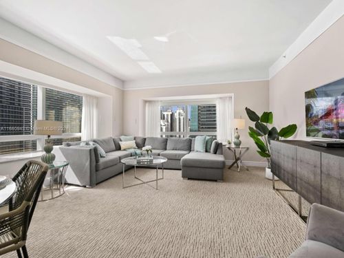 3212-1435 Brickell Ave, Miami, FL, 33131-3407 | Card Image