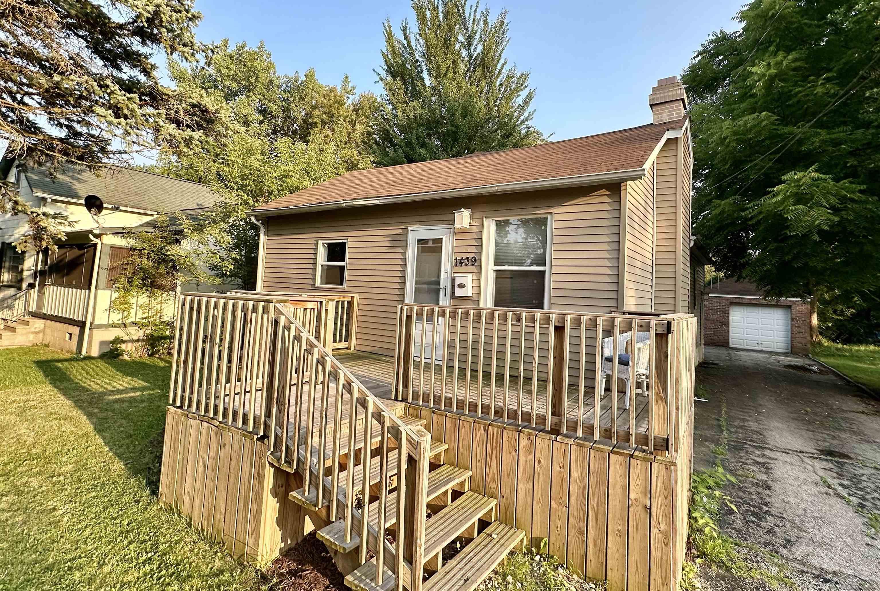 Greenwich St, Saginaw, MI 48602