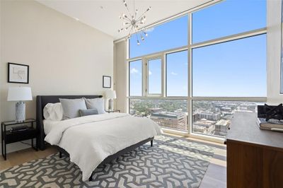 2825 - 555 E 5th Street, Condo with 2 bedrooms, 2 bathrooms and 2 parking in Austin TX | Image 2