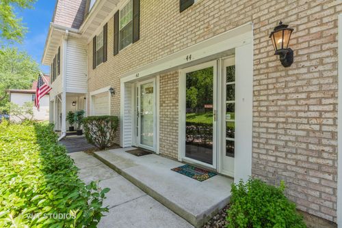 44 Wildwood Trl, Cary, IL, 60013-1556 | Card Image