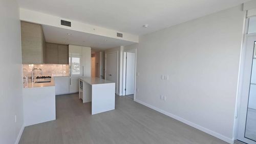 2186 Gilmore Ave, Burnaby, BC, V5C0N7 | Card Image