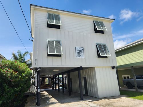 1015 Bourg St, Golden Meadow, LA, 70357-5607 | Card Image