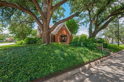 501 Gale St, Houston, TX, 77009-2716 | Card Image