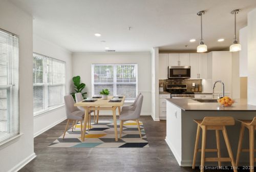 0121-24 Tokeneke Rd, Darien, CT, 06820-4617 | Card Image